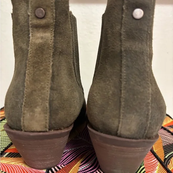 Patina suede boots - Picture 7 of 11